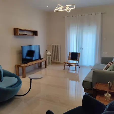 Prs In The Center Of Apartment *
